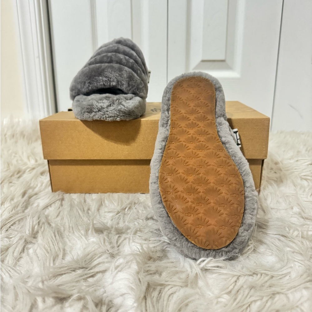 UGG Kids Charcoal Fluff Yeah Slides (Size 4) - Picture 3 of 4